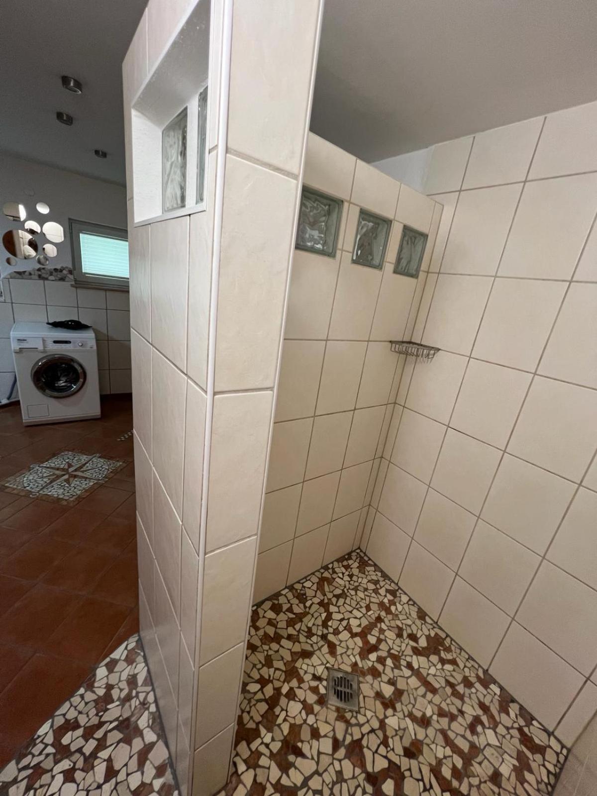 Haus Am Berzdorfer See - 3 Schlafzimmer - Ganzes Haus Zur Alleinnutzung - Terrasse - Hochwertige Ausstattung Gorlitz Bagian luar foto