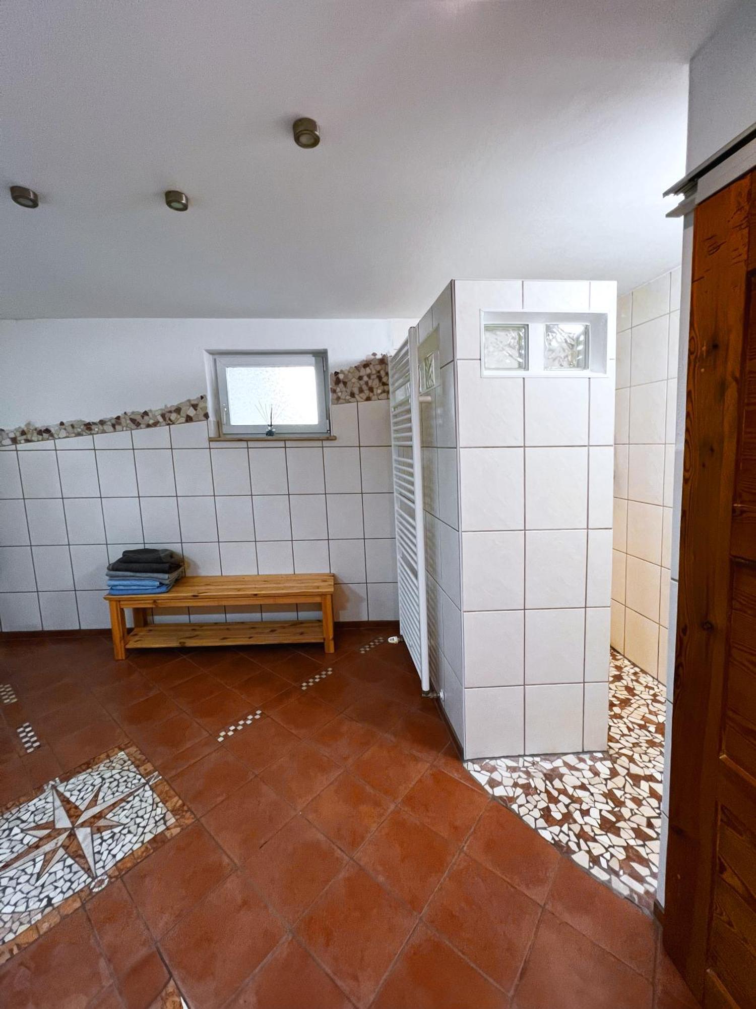 Haus Am Berzdorfer See - 3 Schlafzimmer - Ganzes Haus Zur Alleinnutzung - Terrasse - Hochwertige Ausstattung Gorlitz Bagian luar foto