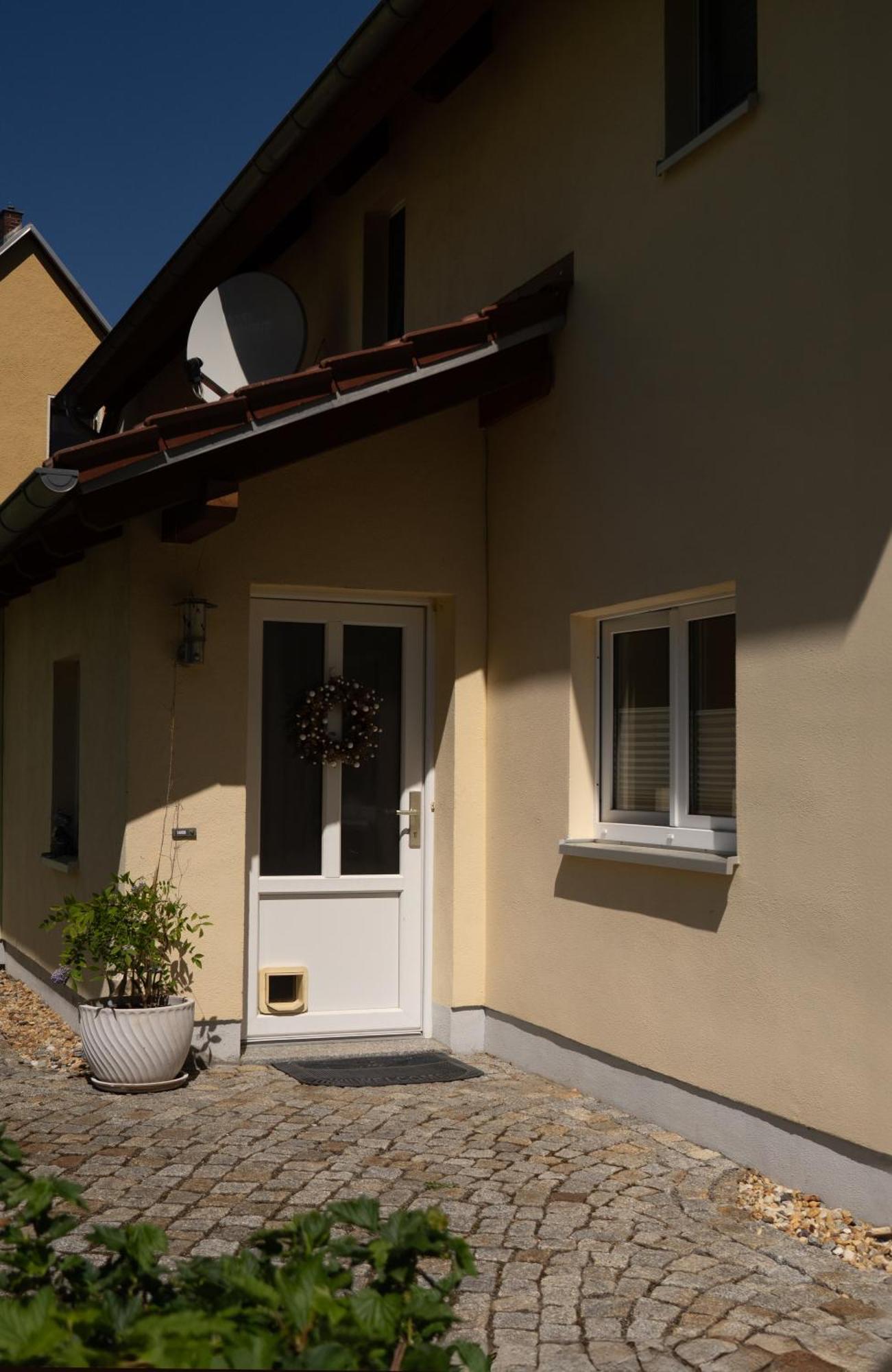 Haus Am Berzdorfer See - 3 Schlafzimmer - Ganzes Haus Zur Alleinnutzung - Terrasse - Hochwertige Ausstattung Gorlitz Bagian luar foto
